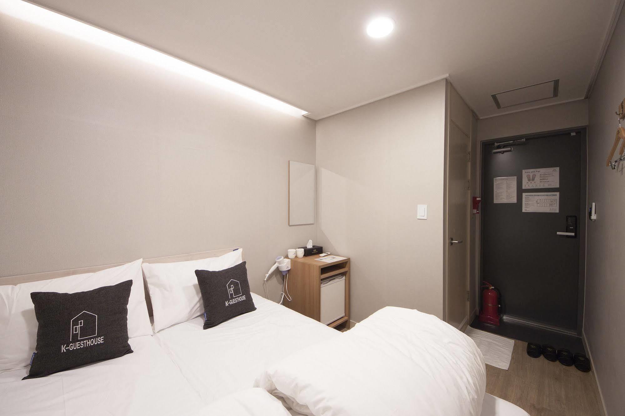 Oyo Hostel Myeongdong 1